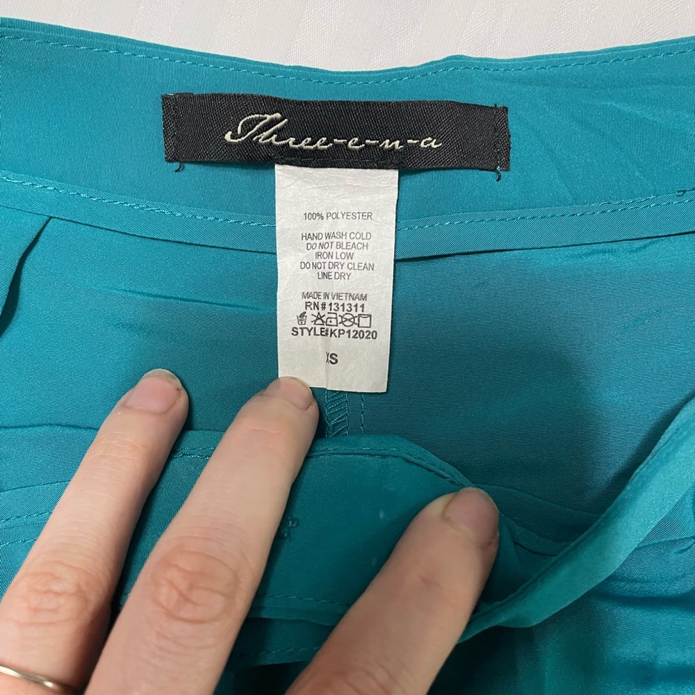 Teal casual shorts - Picture 4 of 9